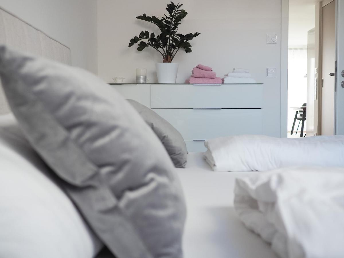 Moderne Ferienwohnung Mit Seeblick & Terrasse 96Qm Grossraschen Εξωτερικό φωτογραφία